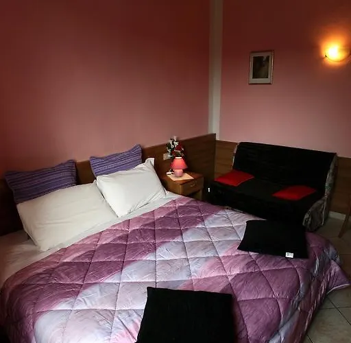 La Rosa בית הארחה